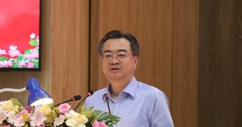 Ông Nguyễn Thanh Nghị trình bày chương trình hành động trước cử tri Đắk Lắk