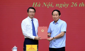 Ông Trần Anh Tiến giữ chức Phó Chủ nhiệm Văn phòng Chính phủ