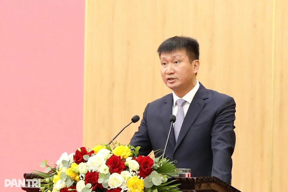 Ông Trần Huy Tuấn được bầu làm Bí thư Tỉnh ủy Ninh Bình Ông Trần Huy Tuấn được bầu làm Bí thư Tỉnh ủy Ninh Bình