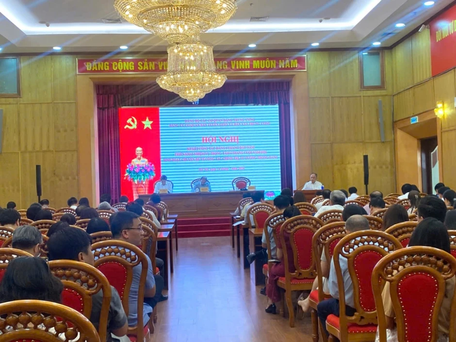 Ông Trịnh Văn Quyết: Cán bộ tuyên giáo, dân vận phải nói để dân tin, làm để dân hiểu Ông Trịnh Văn Quyết: Cán bộ tuyên giáo, dân vận phải nói để dân tin, làm để dân hiểu