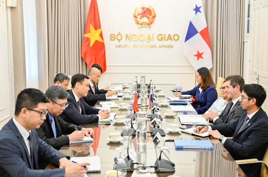 Panama sẵn sàng đóng vai trò cửa ngõ để Việt Nam phát triển quan hệ với Mỹ Latinh Panama sẵn sàng đóng vai trò cửa ngõ để Việt Nam phát triển quan hệ với Mỹ Latinh