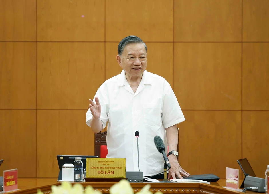 Phát biểu của Tổng Bí thư, Chủ tịch nước tại cuộc họp tổng kết 100 năm Đảng lãnh đạo Phát biểu của Tổng Bí thư, Chủ tịch nước tại cuộc họp tổng kết 100 năm Đảng lãnh đạo
