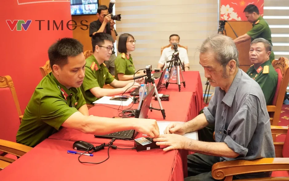 Phát động cao điểm thu nhận mẫu sinh phẩm ADN thân nhân liệt sĩ chưa xác định thông tin trên toàn quốc Phát động cao điểm thu nhận mẫu sinh phẩm ADN thân nhân liệt sĩ chưa xác định thông tin trên toàn quốc