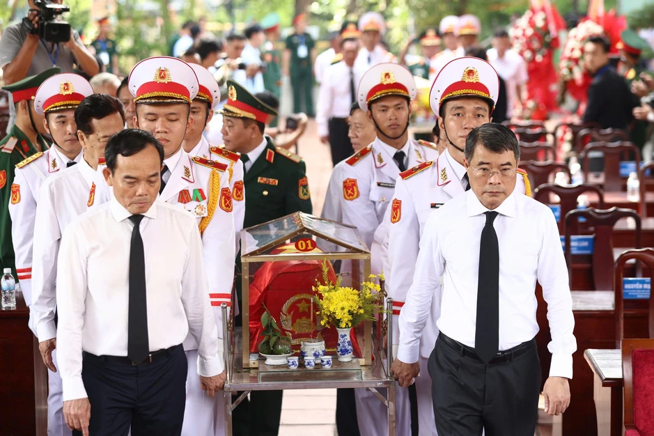Phát hiện 7 bộ hài cốt ở Công viên Lê Thị Riêng Phát hiện 7 bộ hài cốt ở Công viên Lê Thị Riêng
