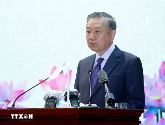 Phát huy truyền thống Đại đoàn Quân tiên phong Phát huy truyền thống Đại đoàn Quân tiên phong