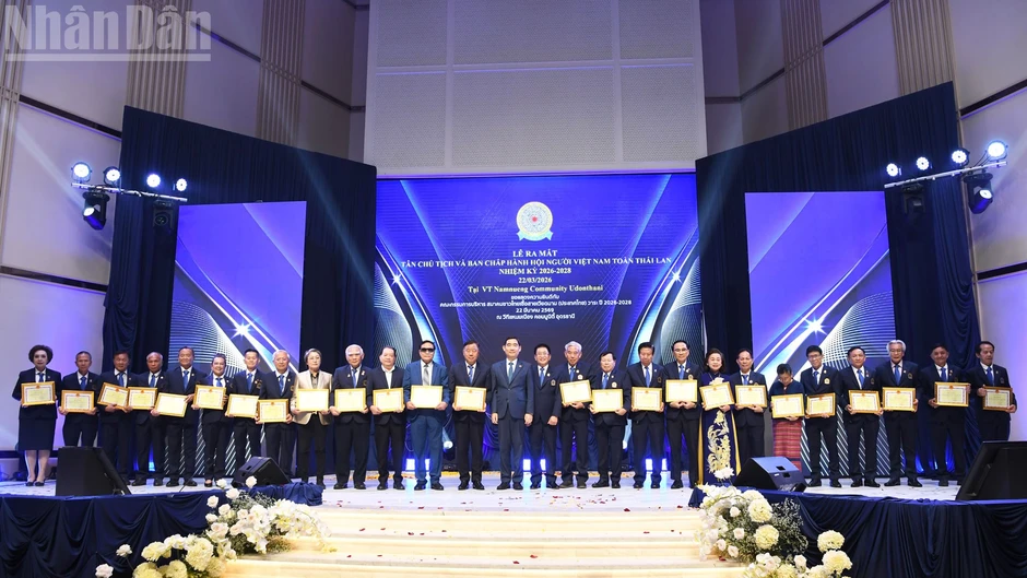 Phát huy vai trò cầu nối thúc đẩy quan hệ Đối tác chiến lược toàn diện Việt Nam-Thái Lan Phát huy vai trò cầu nối thúc đẩy quan hệ Đối tác chiến lược toàn diện Việt Nam-Thái Lan
