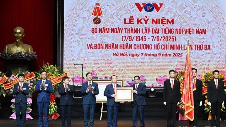 Phát huy vai trò cơ quan báo chí chủ lực quốc gia trong giai đoạn phát triển mới Phát huy vai trò cơ quan báo chí chủ lực quốc gia trong giai đoạn phát triển mới