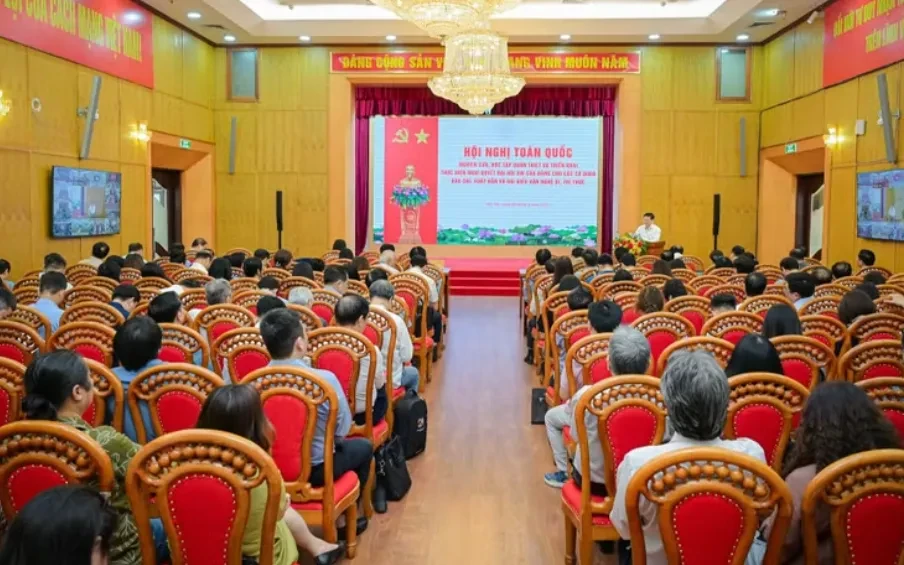 Phát huy vai trò của báo chí, xuất bản, văn nghệ sĩ, trí thức trong kỷ nguyên mới Phát huy vai trò của báo chí, xuất bản, văn nghệ sĩ, trí thức trong kỷ nguyên mới