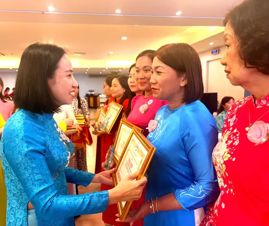 Phát huy vai trò của phụ nữ, chung sức đồng lòng trong xây dựng và phát triển TPHCM trong giai đoạn mới Phát huy vai trò của phụ nữ, chung sức đồng lòng trong xây dựng và phát triển TPHCM trong giai đoạn mới