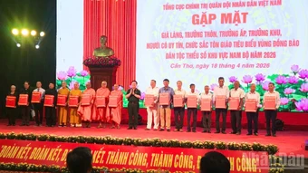 Phát huy vai trò già làng, trưởng thôn, trưởng ấp, trưởng khu, người có uy tín, chức sắc tôn giáo tiêu biểu