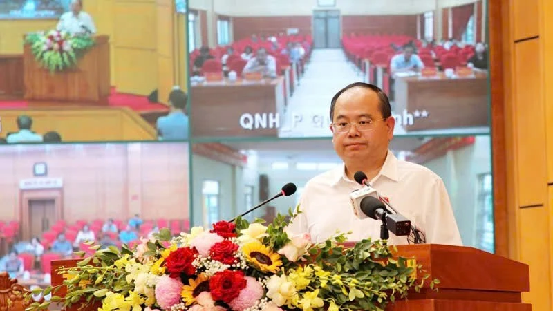 Phát huy vai trò, trách nhiệm của đại biểu Quốc hội, xứng đáng là cầu nối giữa cử tri với Quốc hội Phát huy vai trò, trách nhiệm của đại biểu Quốc hội, xứng đáng là cầu nối giữa cử tri với Quốc hội