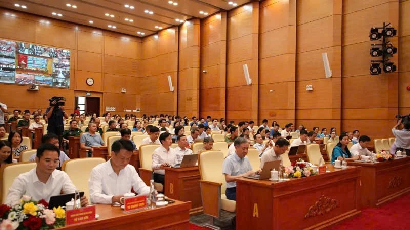 Phát huy vai trò, trách nhiệm của đại biểu Quốc hội, xứng đáng là cầu nối giữa cử tri với Quốc hội Phát huy vai trò, trách nhiệm của đại biểu Quốc hội, xứng đáng là cầu nối giữa cử tri với Quốc hội