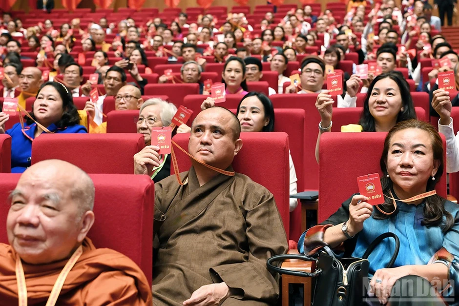 Phiên làm việc thứ nhất Đại hội đại biểu toàn quốc Mặt trận Tổ quốc Việt Nam lần thứ XI Phiên làm việc thứ nhất Đại hội đại biểu toàn quốc Mặt trận Tổ quốc Việt Nam lần thứ XI