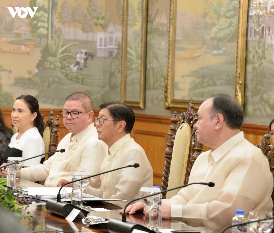 Philippines bắn 21 loạt đại bác chào mừng Tổng Bí thư, Chủ tịch nước Tô Lâm Philippines bắn 21 loạt đại bác chào mừng Tổng Bí thư, Chủ tịch nước Tô Lâm