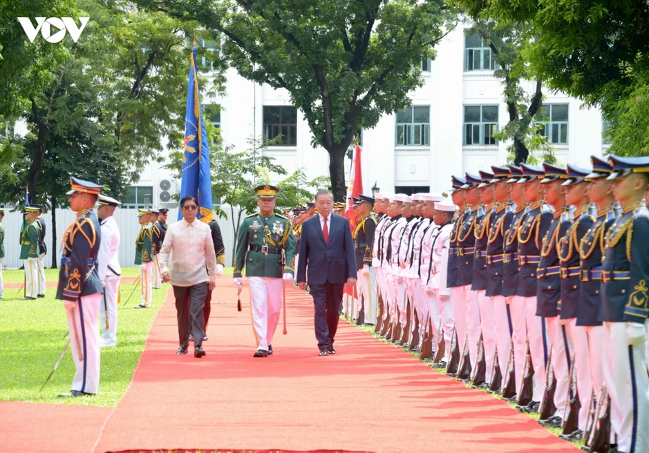 Philippines bắn 21 loạt đại bác chào mừng Tổng Bí thư, Chủ tịch nước Tô Lâm Philippines bắn 21 loạt đại bác chào mừng Tổng Bí thư, Chủ tịch nước Tô Lâm