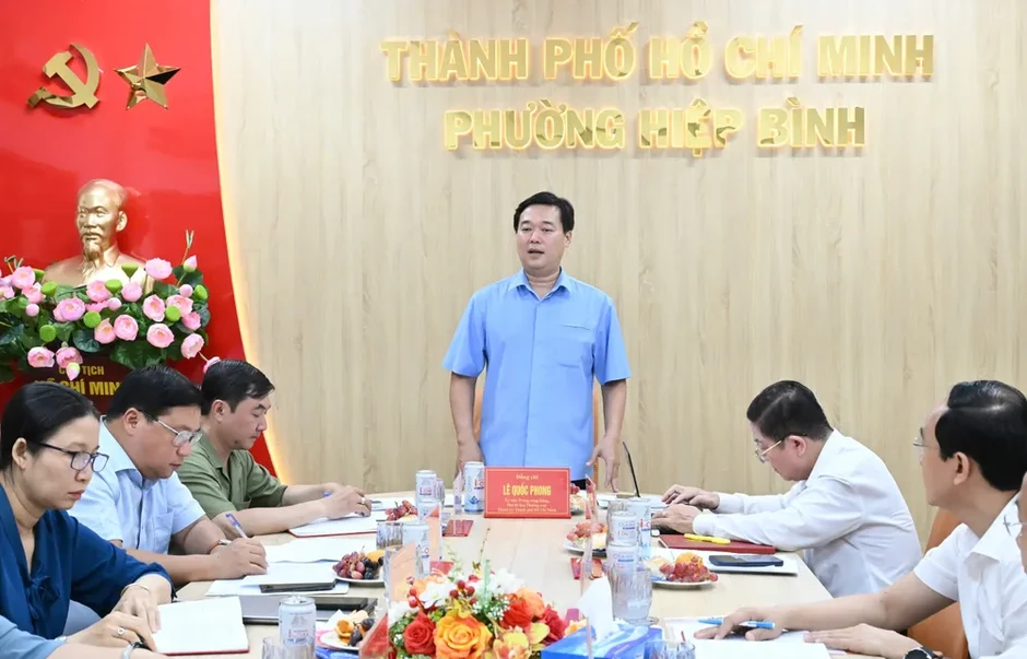 Phó Bí thư Thường trực Thành ủy TPHCM Lê Quốc Phong: Đề xuất biên chế trên tinh thần "chắt chiu" chỉ tiêu Phó Bí thư Thường trực Thành ủy TPHCM Lê Quốc Phong: Đề xuất biên chế trên tinh thần "chắt chiu" chỉ tiêu