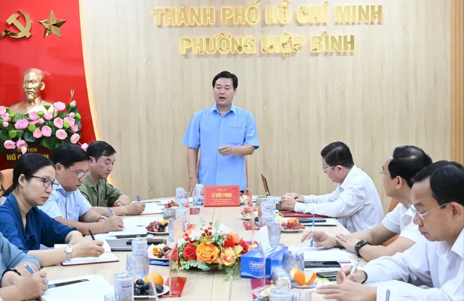 Phó Bí thư Thường trực Thành ủy TPHCM Lê Quốc Phong: Đề xuất biên chế trên tinh thần "chắt chiu" chỉ tiêu Phó Bí thư Thường trực Thành ủy TPHCM Lê Quốc Phong: Đề xuất biên chế trên tinh thần "chắt chiu" chỉ tiêu