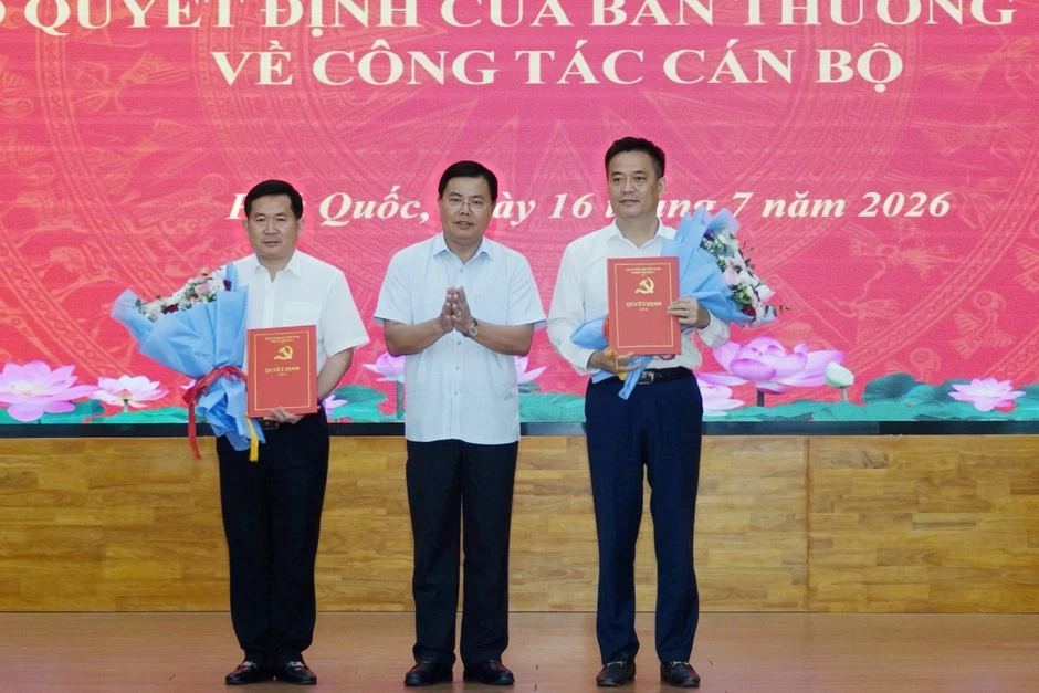 Phó Bí thư Tỉnh ủy An Giang Đinh Văn Nơi nhận nhiệm vụ tại Phú Quốc Phó Bí thư Tỉnh ủy An Giang Đinh Văn Nơi nhận nhiệm vụ tại Phú Quốc