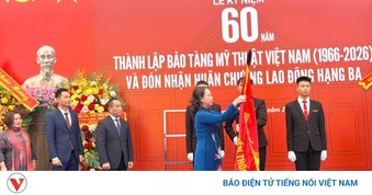 Phó Chủ tịch nước trao Huân chương Lao động cho Bảo tàng Mỹ thuật Việt Nam