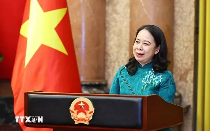 Phó Chủ tịch nước Võ Thị Ánh Xuân gặp mặt các chủ tịch công đoàn tiêu biểu Phó Chủ tịch nước Võ Thị Ánh Xuân gặp mặt các chủ tịch công đoàn tiêu biểu