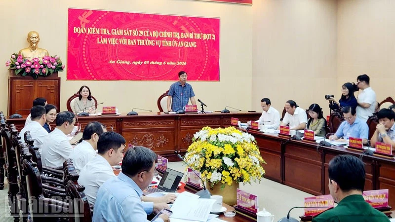 Phó Chủ tịch nước Võ Thị Ánh Xuân làm việc với Ban Thường vụ Tỉnh ủy An Giang Phó Chủ tịch nước Võ Thị Ánh Xuân làm việc với Ban Thường vụ Tỉnh ủy An Giang