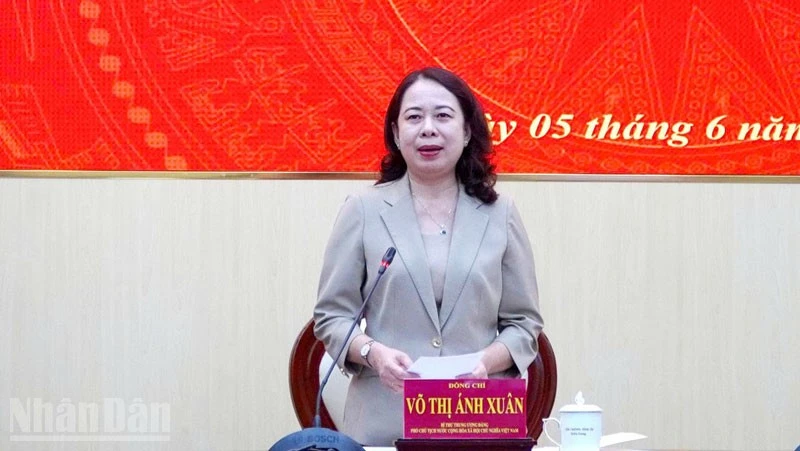 Phó Chủ tịch nước Võ Thị Ánh Xuân làm việc với Ban Thường vụ Tỉnh ủy An Giang Phó Chủ tịch nước Võ Thị Ánh Xuân làm việc với Ban Thường vụ Tỉnh ủy An Giang