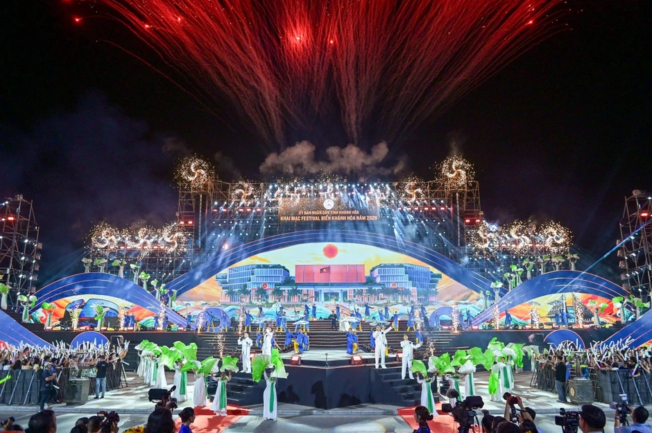 Phó Chủ tịch nước Võ Thị Ánh Xuân lễ dự khai mạc Festival Biển Khánh Hòa 2026