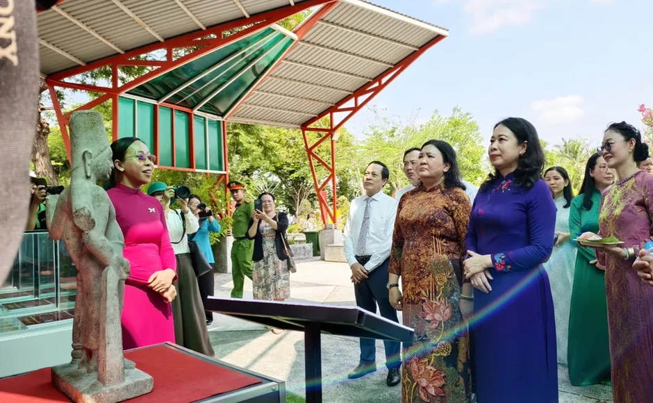Phó Chủ tịch nước Võ Thị Ánh Xuân: Phát huy sức mạnh đoàn kết, đưa văn hóa thành động lực phát triển Phó Chủ tịch nước Võ Thị Ánh Xuân: Phát huy sức mạnh đoàn kết, đưa văn hóa thành động lực phát triển