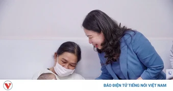 Phó Chủ tịch nước Võ Thị Ánh Xuân thăm bệnh nhi hiểm nghèo tại TP.HCM