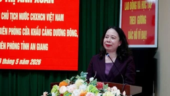 Phó Chủ tịch nước Võ Thị Ánh Xuân thăm, động viên cán bộ, chiến sĩ Biên phòng Cửa khẩu cảng Dương Đông