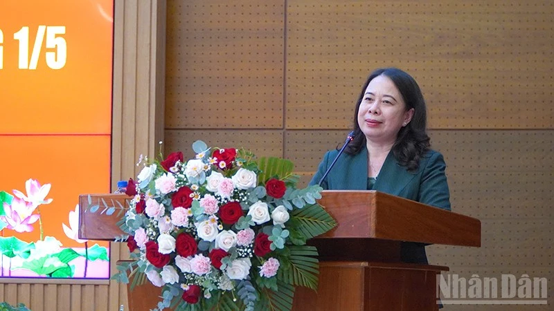 Phó Chủ tịch nước Võ Thị Ánh Xuân thăm, tặng quà tại Đồng Tháp Phó Chủ tịch nước Võ Thị Ánh Xuân thăm, tặng quà tại Đồng Tháp
