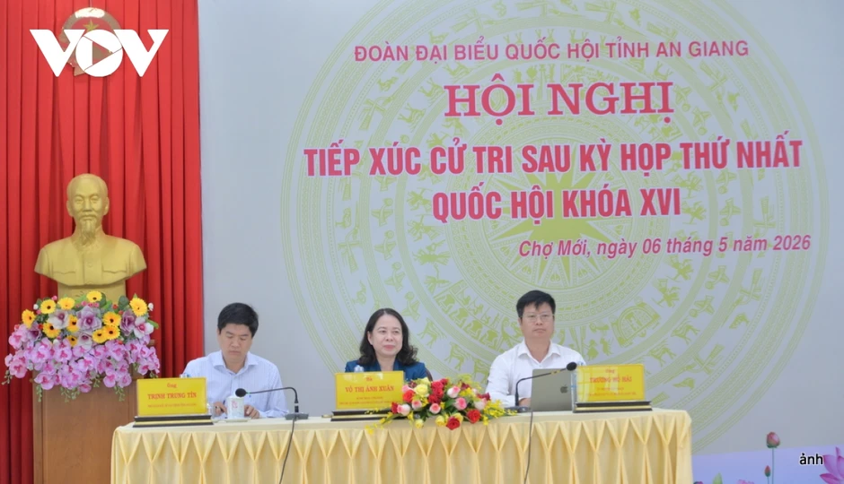 Phó Chủ tịch nước Võ Thị Ánh Xuân tiếp xúc cử tri tại An Giang Phó Chủ tịch nước Võ Thị Ánh Xuân tiếp xúc cử tri tại An Giang