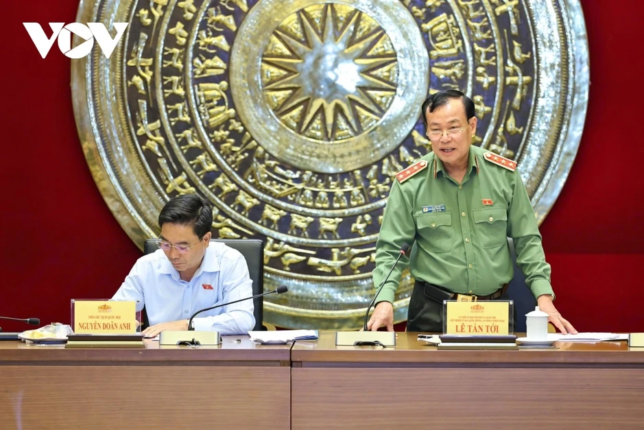 Phó Chủ tịch Quốc hội Nguyễn Doãn Anh làm việc với Ủy ban QP, AN&ĐN Phó Chủ tịch Quốc hội Nguyễn Doãn Anh làm việc với Ủy ban QP, AN&ĐN