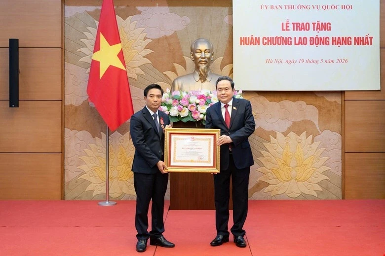 Phó Chủ tịch Quốc hội Nguyễn Doãn Anh nhận Huân chương Lao động hạng Nhất Phó Chủ tịch Quốc hội Nguyễn Doãn Anh nhận Huân chương Lao động hạng Nhất