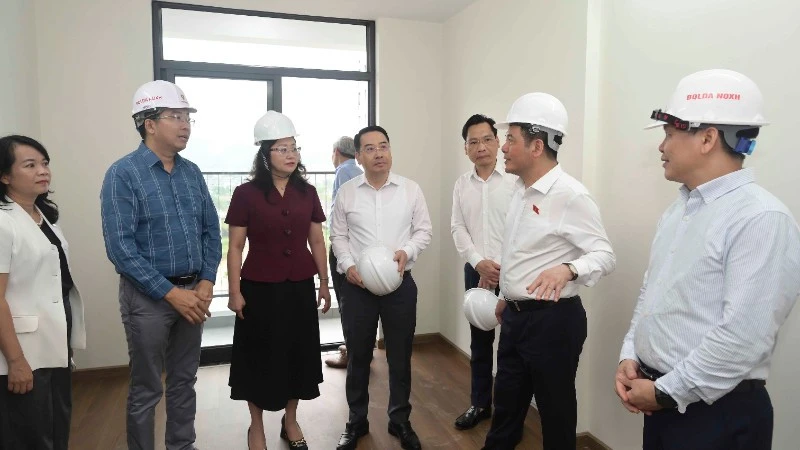 Phó Chủ tịch Quốc hội Nguyễn Hồng Diên làm việc với tỉnh Lào Cai