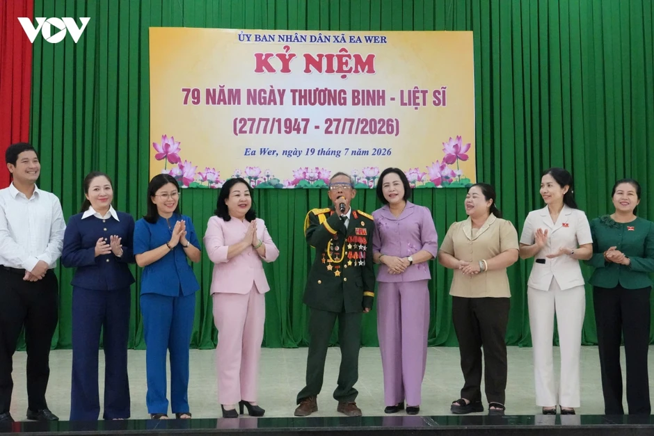 Phó Chủ tịch Quốc hội Nguyễn Thị Thanh tri ân người có công tại Đắk Lắk Phó Chủ tịch Quốc hội Nguyễn Thị Thanh tri ân người có công tại Đắk Lắk