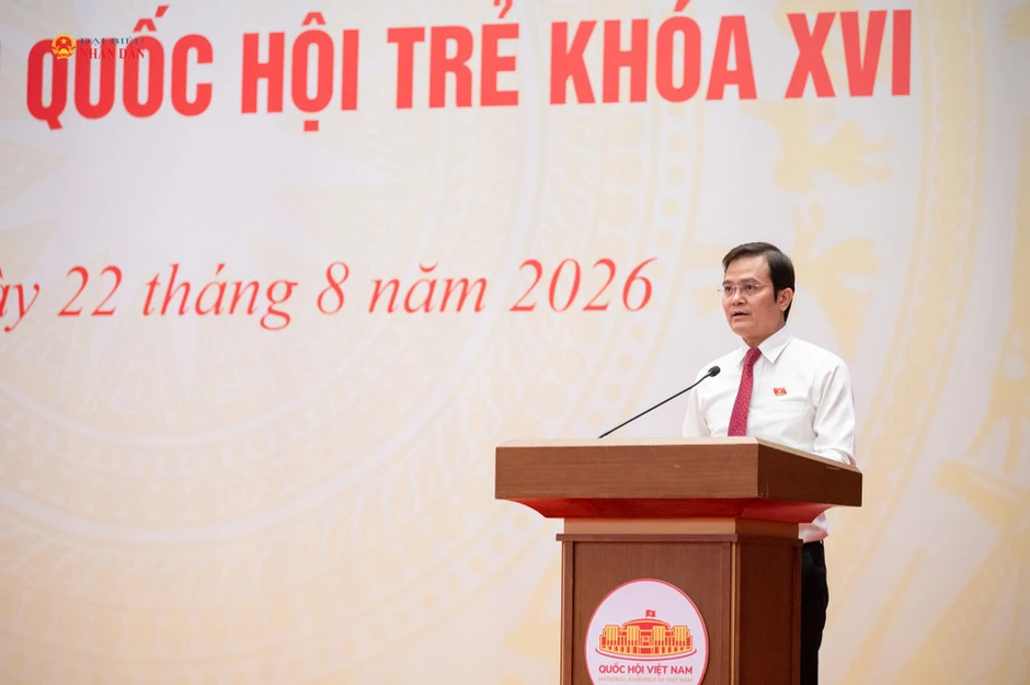 Phó Chủ tịch Thường trực Quốc hội Đỗ Văn Chiến dự Lễ công bố Nghị quyết thành lập Nhóm đại biểu Quốc hội trẻ khóa XVI Phó Chủ tịch Thường trực Quốc hội Đỗ Văn Chiến dự Lễ công bố Nghị quyết thành lập Nhóm đại biểu Quốc hội trẻ khóa XVI
