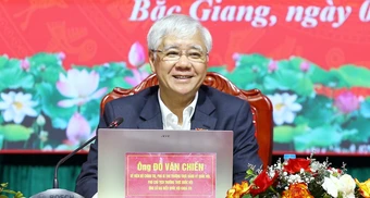 Phó Chủ tịch thường trực Quốc hội Đỗ Văn Chiến&nbsp;tiếp xúc cử tri tại Bắc Ninh