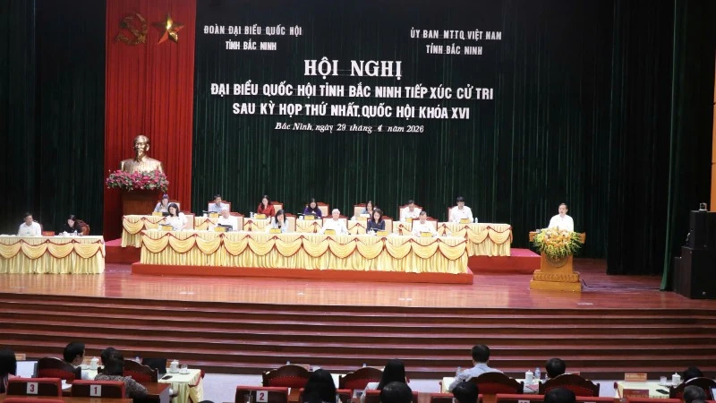 Phó Chủ tịch Thường trực Quốc hội Đỗ Văn Chiến tiếp xúc cử tri tại Bắc Ninh