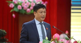Phó Chủ tịch Thường trực thành phố, giám đốc sở làm bí thư phường, xã