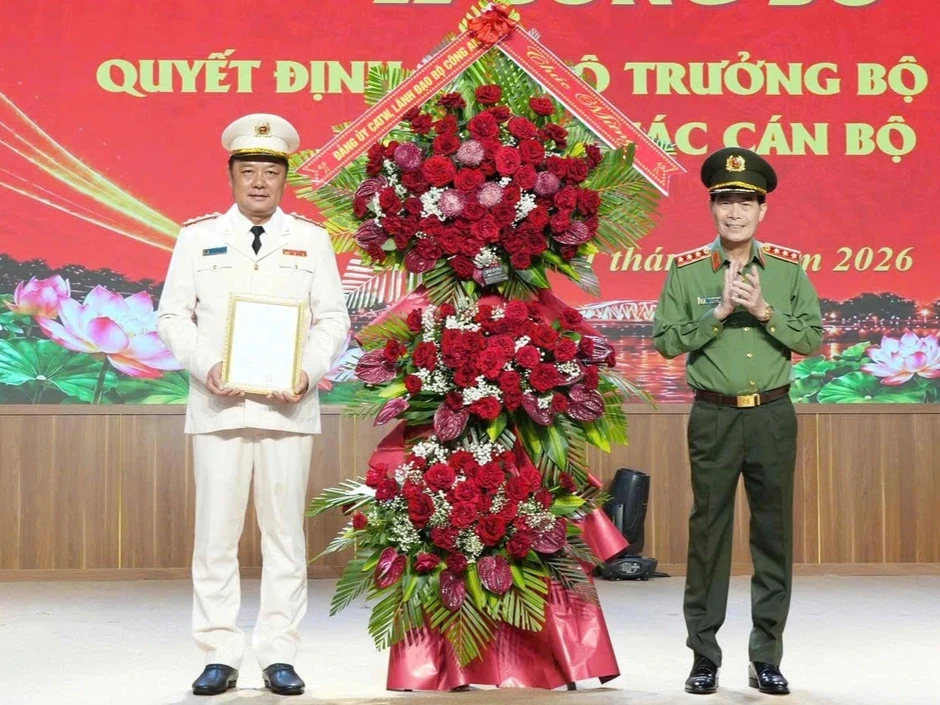 Phó Giám đốc Công an TPHCM làm giám đốc Công an thành phố Huế Phó Giám đốc Công an TPHCM làm giám đốc Công an thành phố Huế