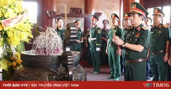 Phó Thủ tướng, Bộ trưởng Bộ Quốc phòng Phan Văn Giang dâng hương tưởng niệm các Anh hùng liệt sĩ tại Thái Nguyên