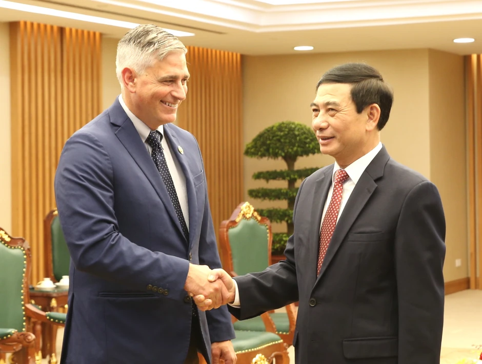 Phó Thủ tướng, Bộ trưởng Bộ Quốc phòng Phan Văn Giang tiếp Đoàn nghị sĩ Mỹ Phó Thủ tướng, Bộ trưởng Bộ Quốc phòng Phan Văn Giang tiếp Đoàn nghị sĩ Mỹ