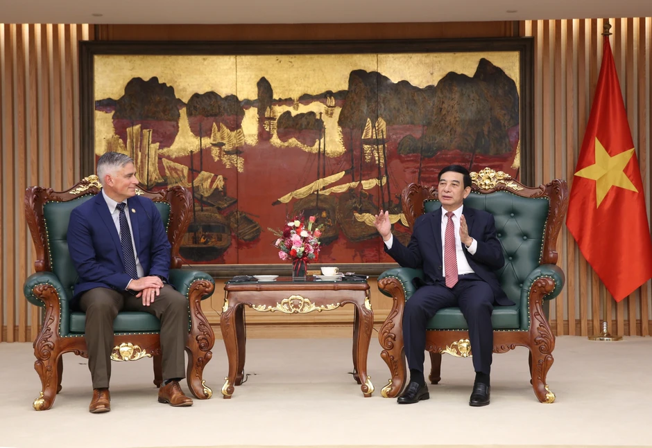Phó Thủ tướng, Bộ trưởng Bộ Quốc phòng Phan Văn Giang tiếp Đoàn nghị sĩ Mỹ Phó Thủ tướng, Bộ trưởng Bộ Quốc phòng Phan Văn Giang tiếp Đoàn nghị sĩ Mỹ