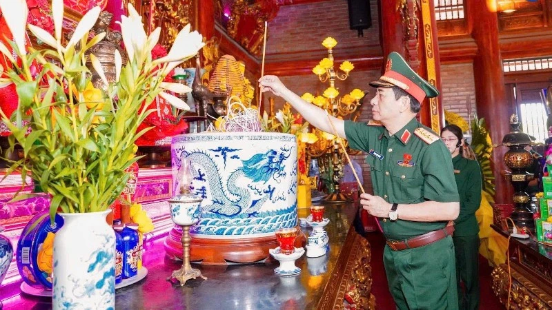 Phó Thủ tướng Chính phủ Phan Văn Giang tiếp xúc cử tri Thái Nguyên Phó Thủ tướng Chính phủ Phan Văn Giang tiếp xúc cử tri Thái Nguyên