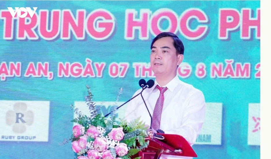 Phó Thủ tướng dự Lễ Khởi công xây dựng Trường THPT Nam Đàn 1, tỉnh Nghệ An Phó Thủ tướng dự Lễ Khởi công xây dựng Trường THPT Nam Đàn 1, tỉnh Nghệ An
