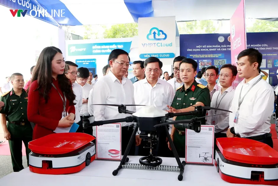 Phó Thủ tướng Hồ Quốc Dũng: Chuyển đổi số phải