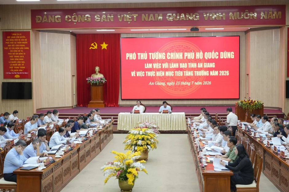 Phó Thủ tướng Hồ Quốc Dũng làm việc với An Giang về mục tiêu tăng trưởng 2 con số