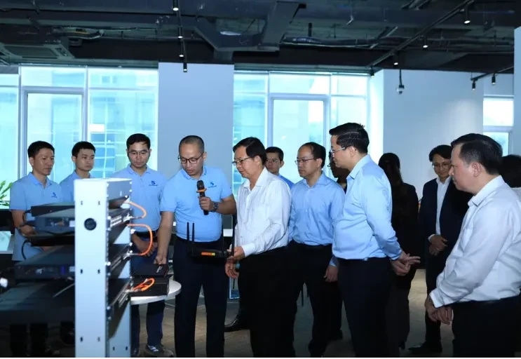 Phó Thủ tướng Hồ Quốc Dũng làm việc với Trung tâm Đổi mới sáng tạo Quốc gia Phó Thủ tướng Hồ Quốc Dũng làm việc với Trung tâm Đổi mới sáng tạo Quốc gia