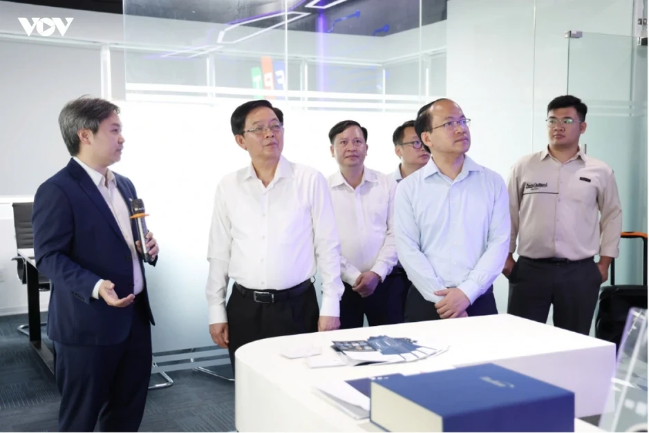 Phó Thủ tướng Hồ Quốc Dũng thăm Trung tâm Đổi mới sáng tạo Quốc gia Phó Thủ tướng Hồ Quốc Dũng thăm Trung tâm Đổi mới sáng tạo Quốc gia